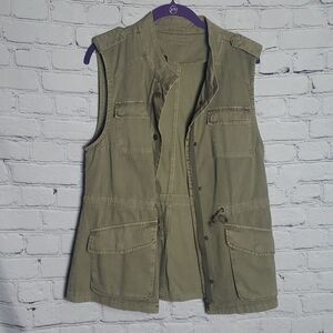 Green Sleeveless Jacket 